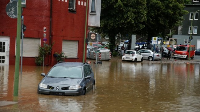 Германию затопило: 42 человека погибли, около 70 пропали без вести 10