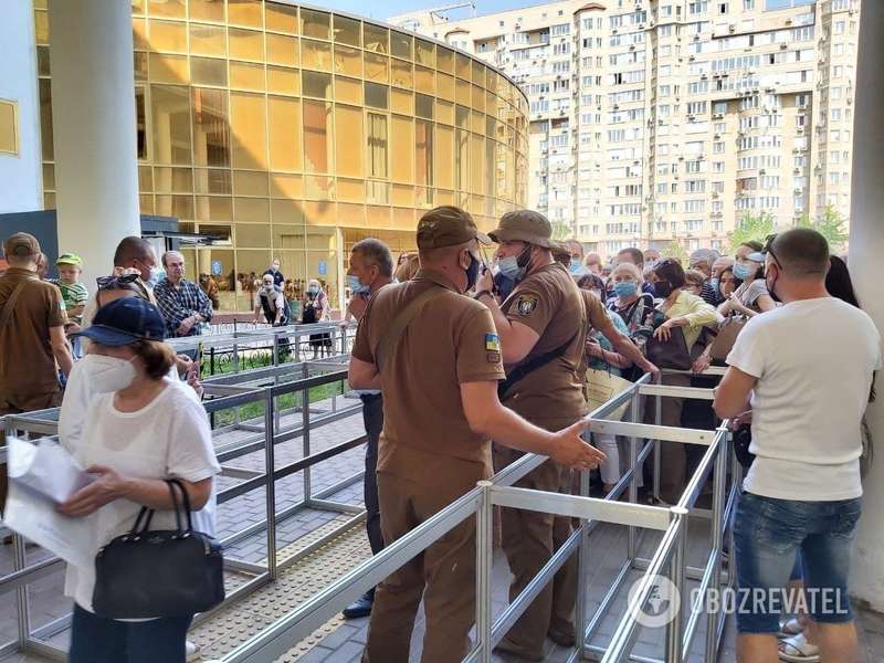 В очередях не обошлось без конфликтов. dqxikeidqxitkant