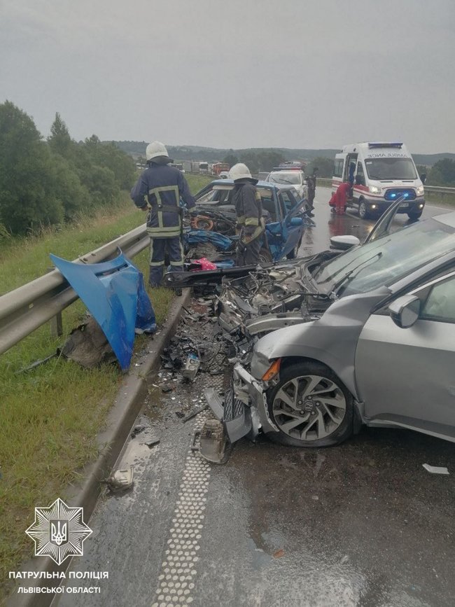 Шесть человек, в том числе четверо детей, пострадали в ДТП на трассе Киев-Чоп 01 dqxikeidqxitkant