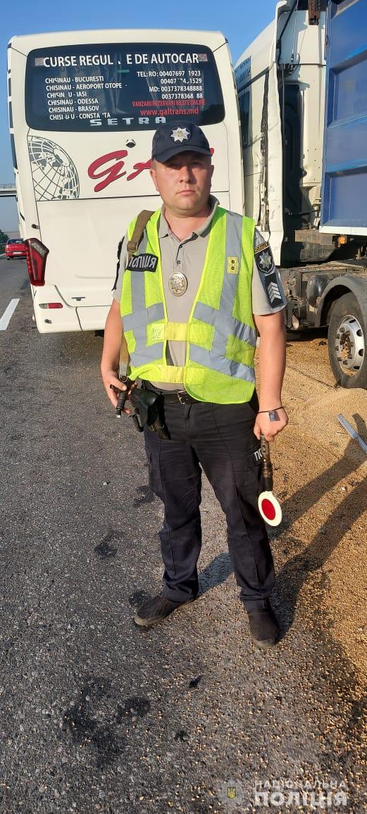 Рейсовый автобус Киев-Кишинев и грузовик столкнулись на Одесчине: один человек погиб, шестеро госпитализированы 03