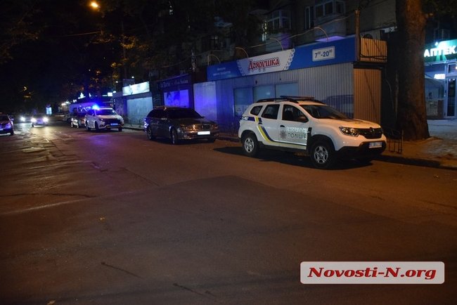 Две группы подростков устроили массовую драку со стрельбой в центре Николаева 04 Две группы подростков устроили массовую драку со стрельбой в центре Николаева 04