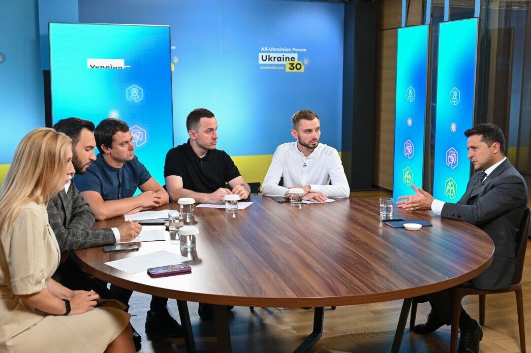 Зеленский на форуме "Украина 30. Децентрализация" dqxikeidqxitkant