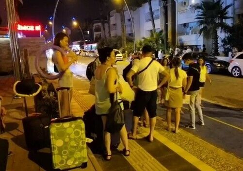 Эвакуация туристов из отелей