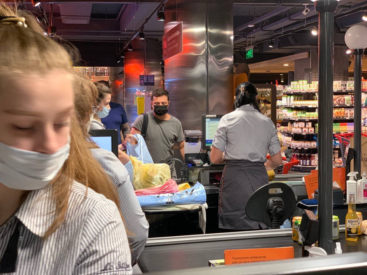 Зеленский скуплялся в магазине Le Silpo dqxikeidqxiqqeant