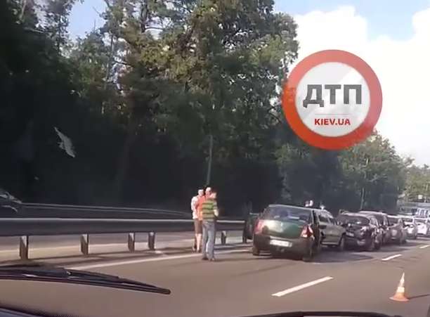 Столкнулись пять авто dqxikeidqxitkant