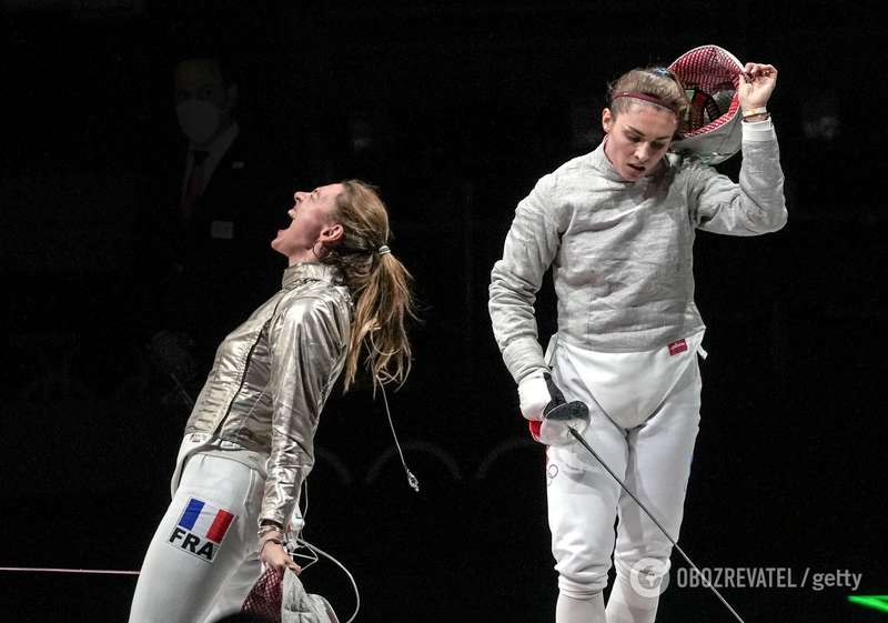 Сесилия Берде (слева)