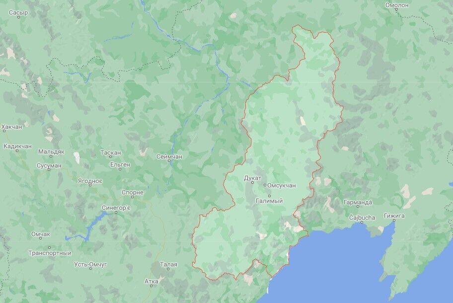 Снег выпал в Омсукчанском округе Магаданской области РФ