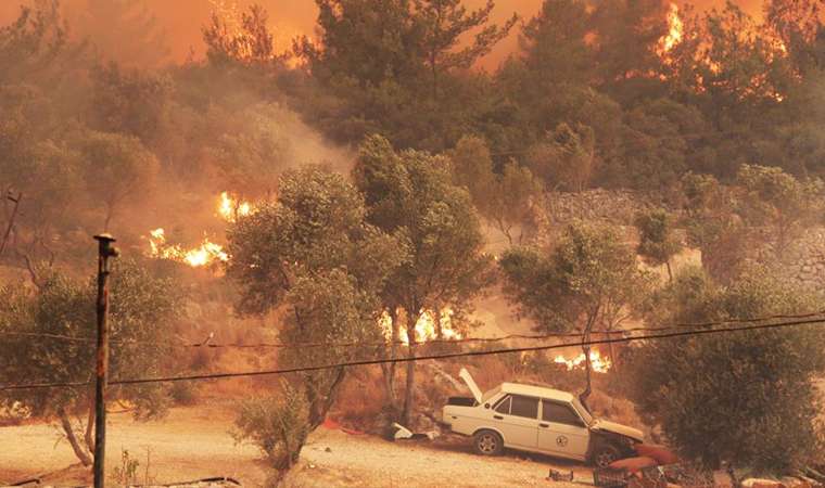 В Турции утром 2 августа продолжают тушить пожары. dqxikeidqxitkant