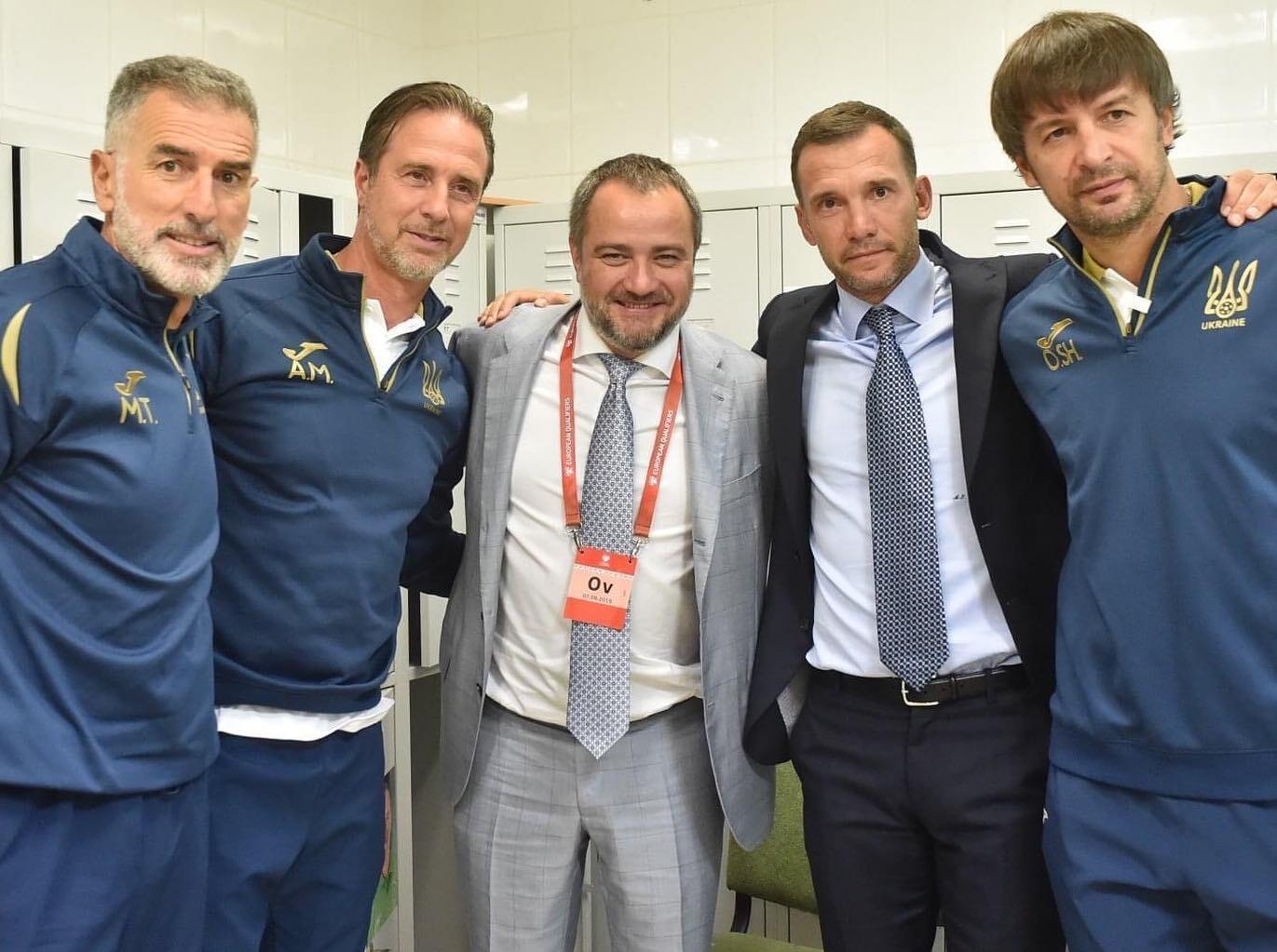 Шовковский вместе с тренерским штабом