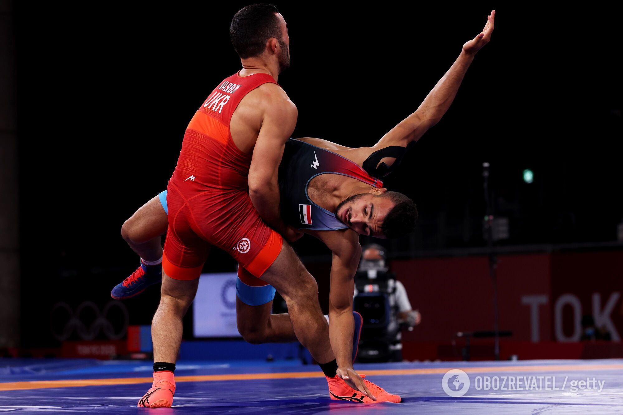 Парвиз Насибов совершил камбэк в полуфинал ОИ.