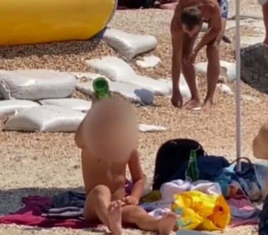 Мальчик пил на пляже Кирилловки dqxikeidqxiqqeant