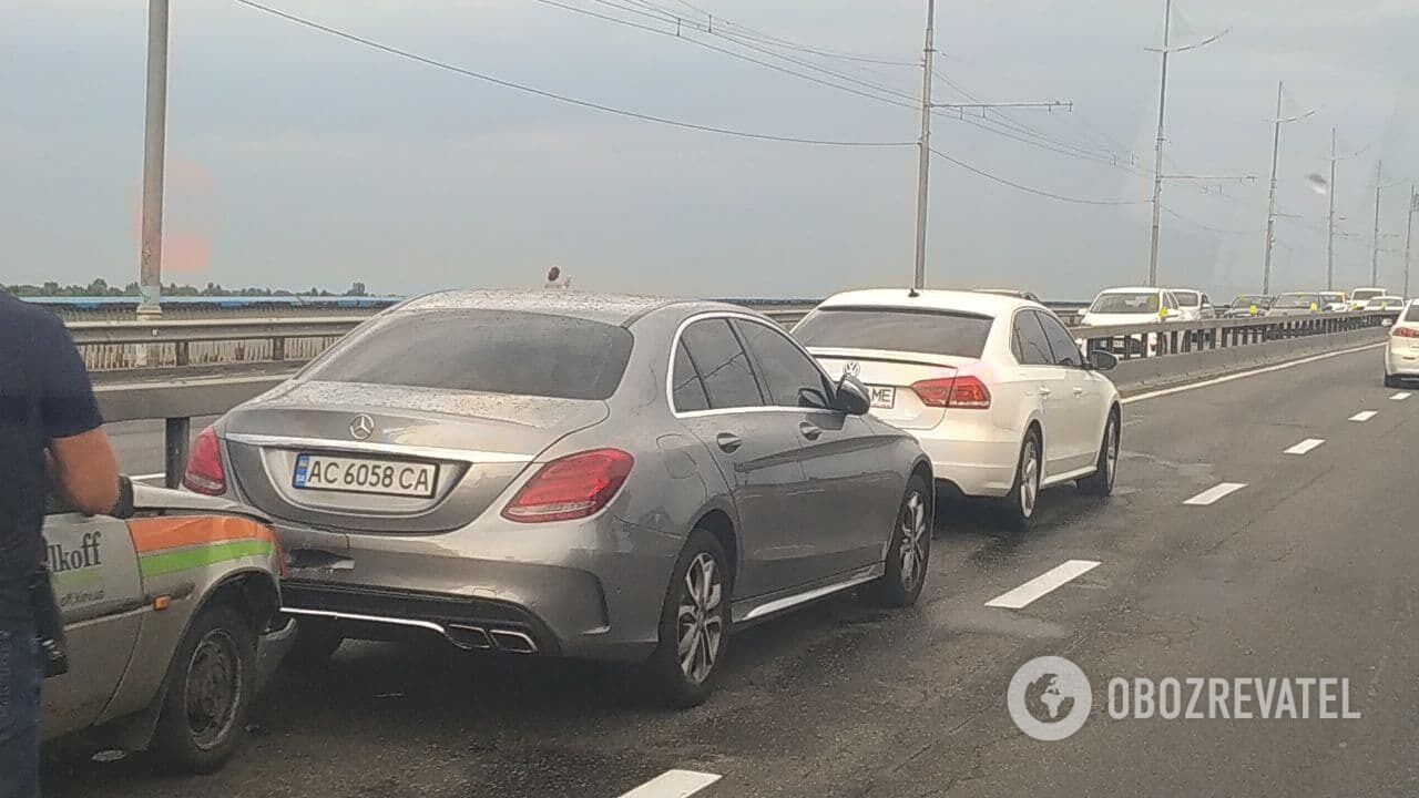 Поврежденные в ДТП автомобили