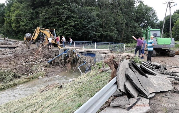 Польшу затопило: в стране прошли сильные ливни 07
