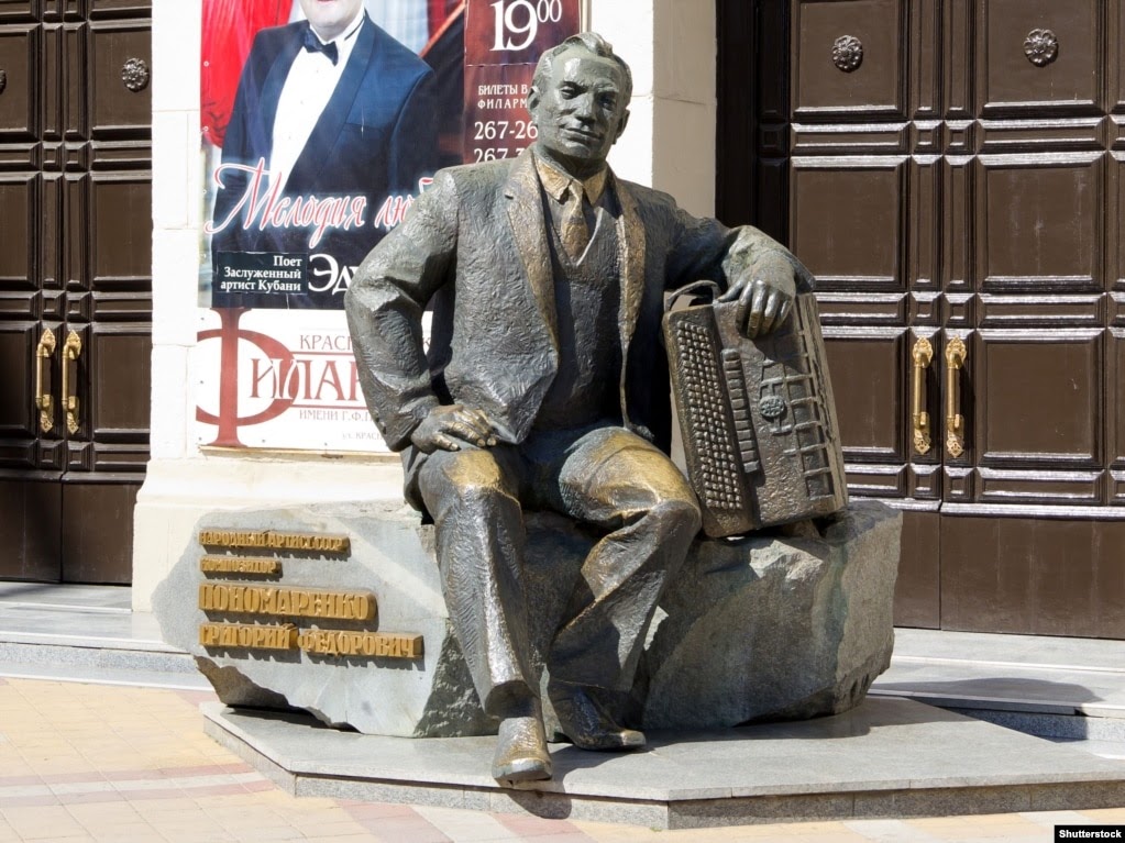 , . ’     (1921–1996)      