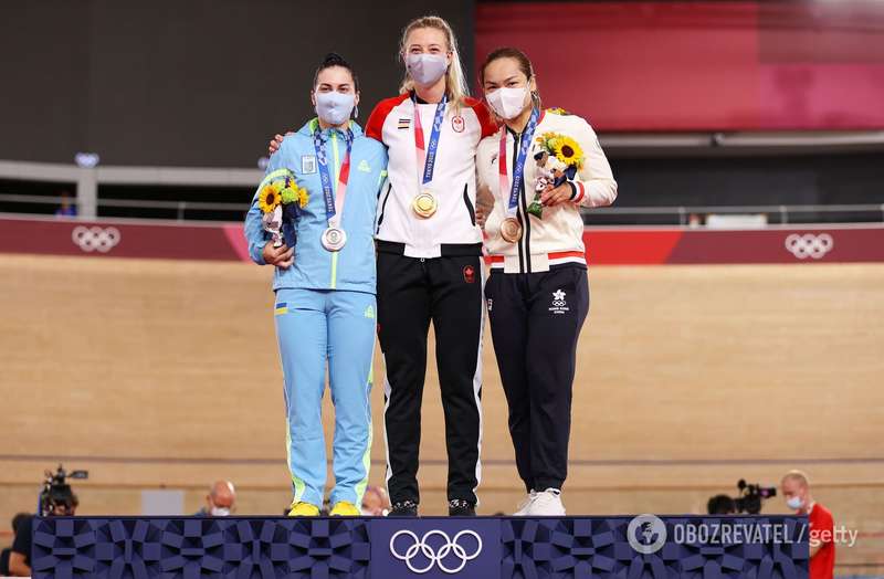 Елена Старикова (слева) на подиуме.