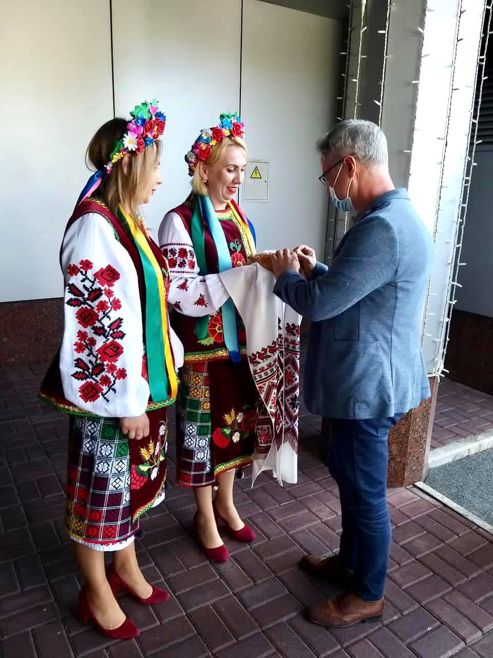 Михаил Бродский прибыл в посольство Израиля в Украине. Фото: facebook.com/IsraelinUkraine dqxikeidqxiqqeant