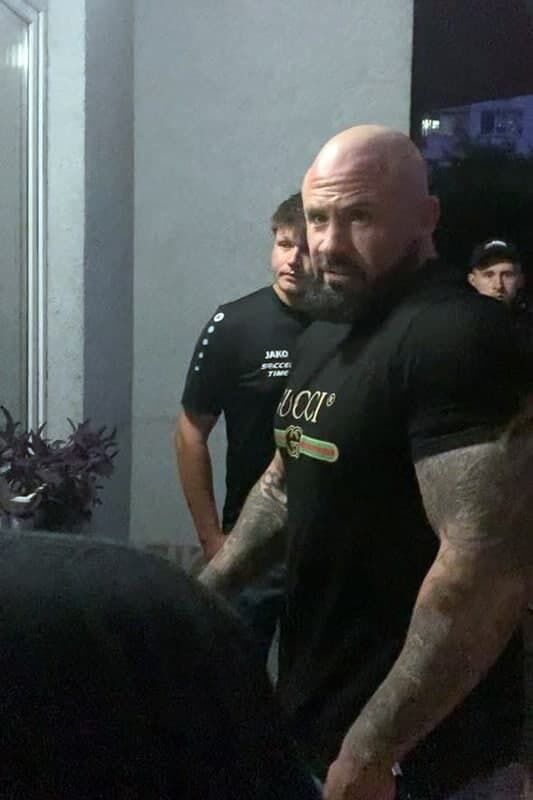 "Титушки" конфликтовали, а один брызнул газом.