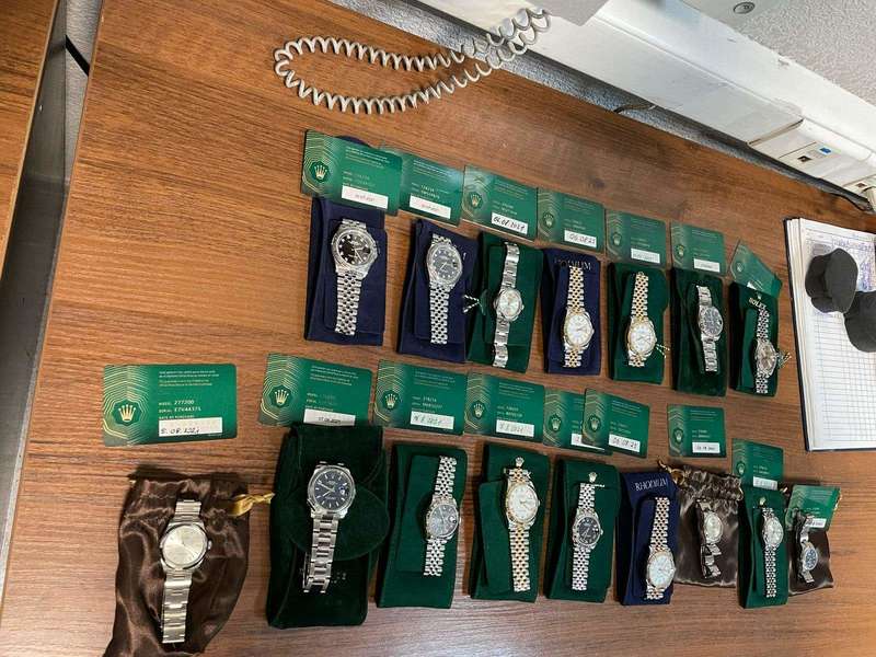 В аеропорту В аеропорту dqxikeidqxitkant