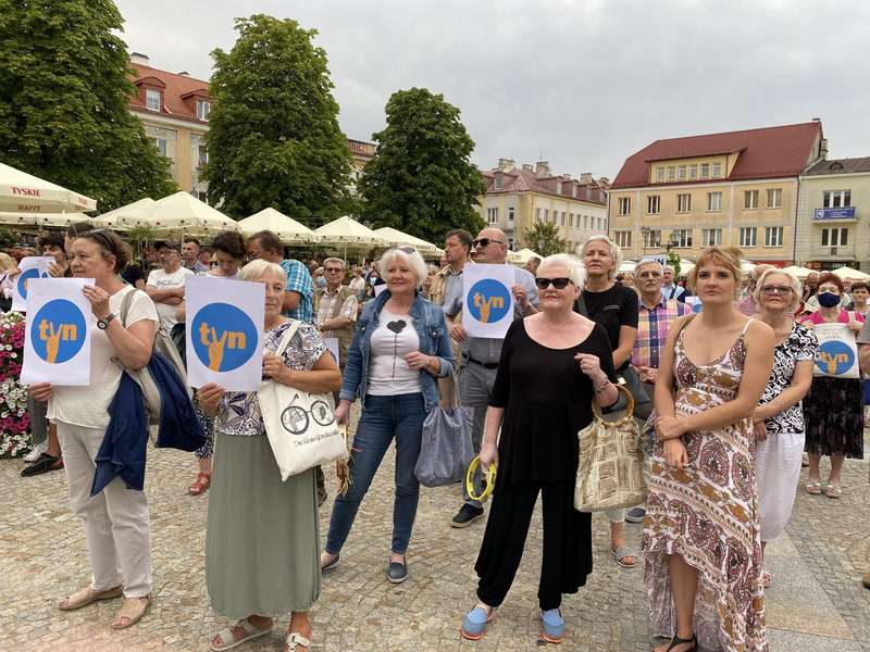 В них приняли участие журналисты, активисты и лидеры оппозиционных партий dqxikeidqxitkant