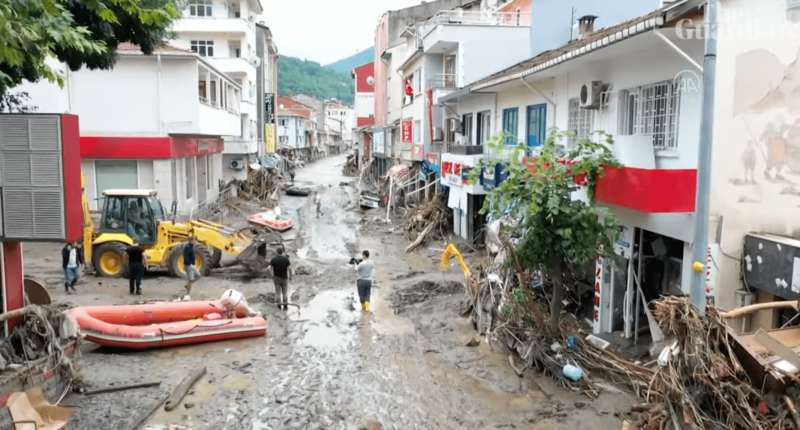 турция город турция, наводнение, разрешения в городе dqxikeidqxitkant