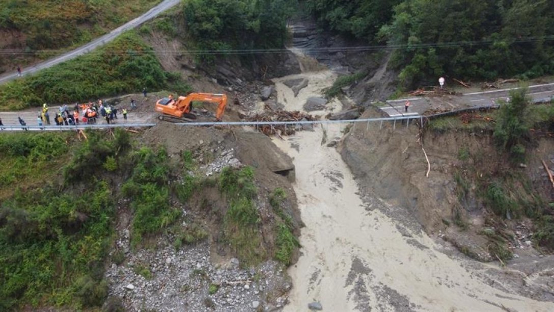 турция размытая дорога турция, размытая дорога, фото