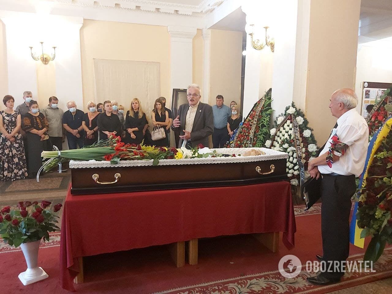 Он умер 11 августа, на 90-м году жизни.