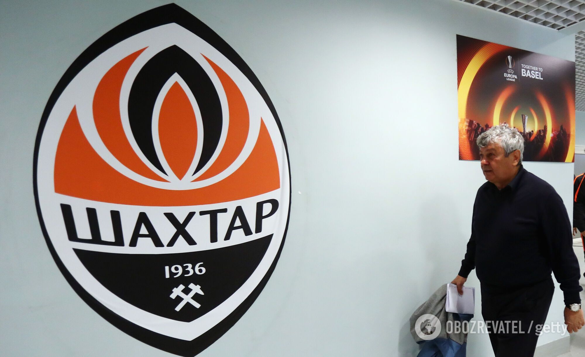 Луческу появился внезапно в холле отеля