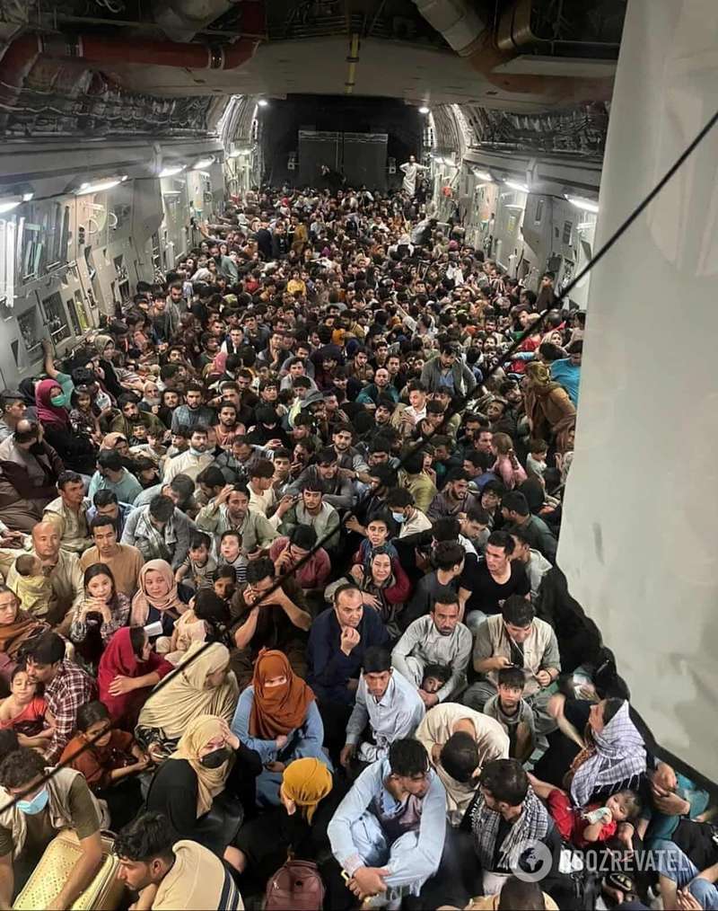  640     Boeing C-17 Globemaster III