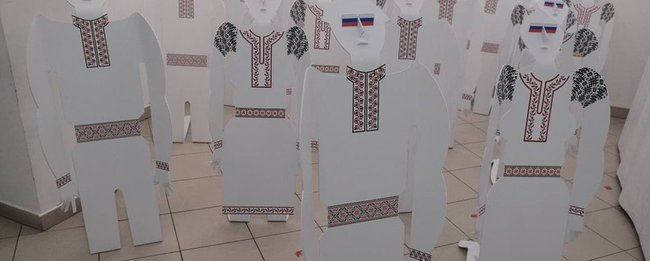 Заслуженного художника Салевича вызвали в СБУ из-за инсталляции Хохлы 01 dqxikeidqxitkant