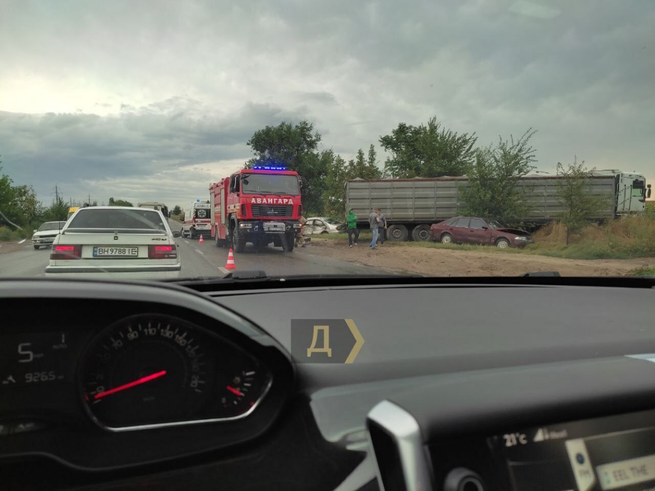 ДТП на Гребном канале dqxikeidqxitkant