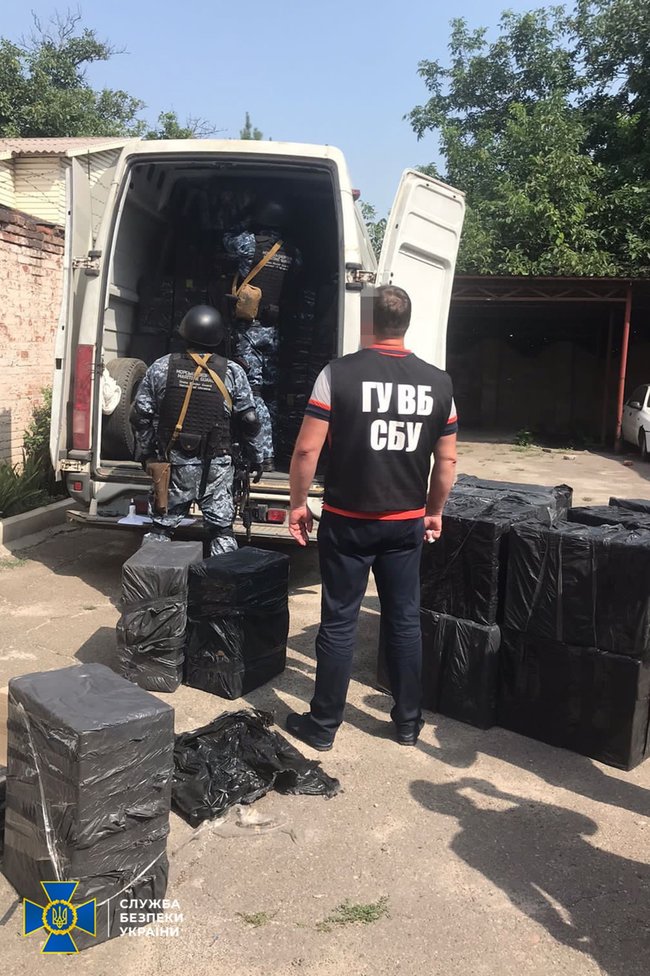 СБУ разоблачила злоумышленников, которые предлагали офицеру спецслужбы крышевать контрабанду из ОРДЛО 03 СБУ разоблачила злоумышленников, которые предлагали офицеру спецслужбы крышевать контрабанду из ОРДЛО 03