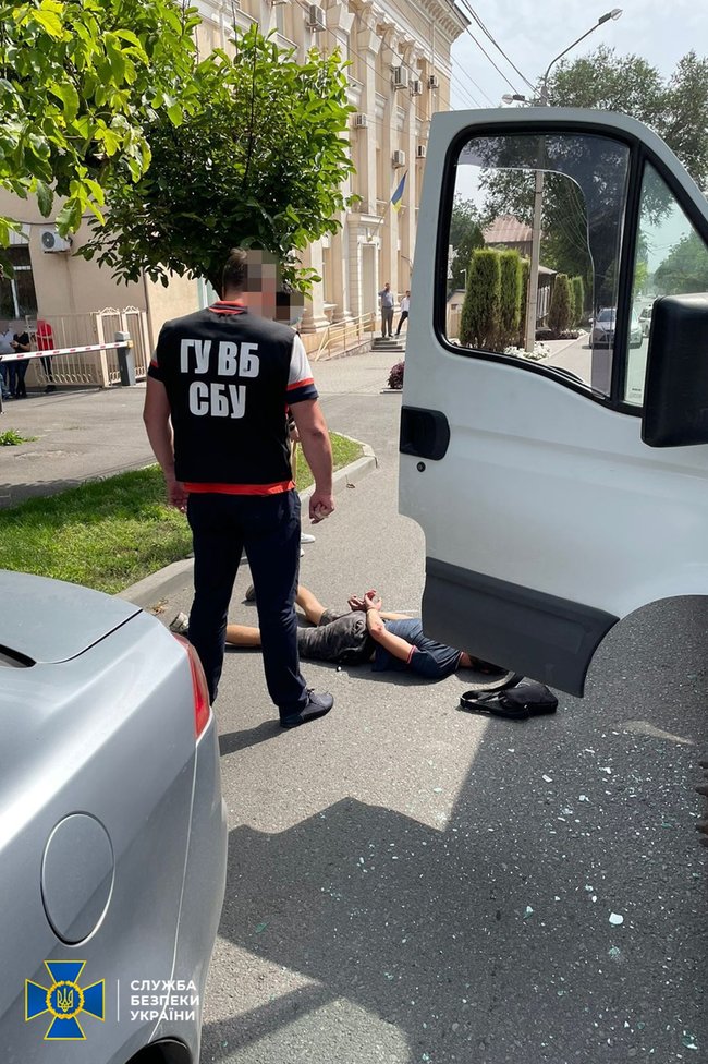 СБУ разоблачила злоумышленников, которые предлагали офицеру спецслужбы крышевать контрабанду из ОРДЛО 06 СБУ разоблачила злоумышленников, которые предлагали офицеру спецслужбы крышевать контрабанду из ОРДЛО 06