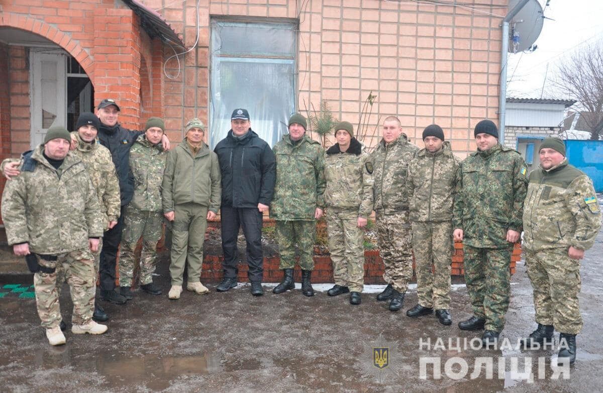 Экс-начальник полиции Черновицкой области с военными