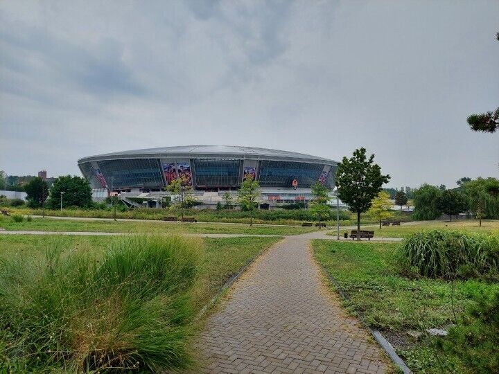 "       ,    ,      "