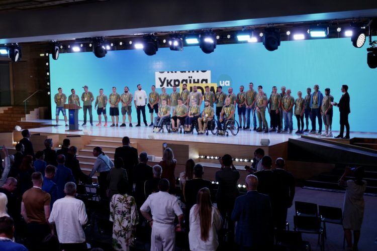 Награждение ветеранов. dqxikeidqxiqqeant