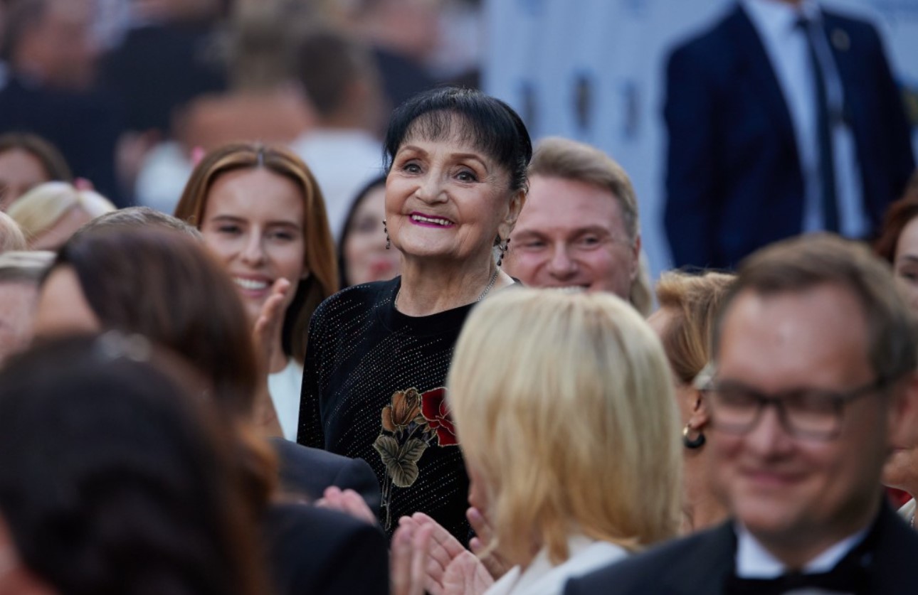 Зеленский сделал «Национальными легендами Украины» Ротару, Блохина и еще 5 украинцев - 2 - изображение