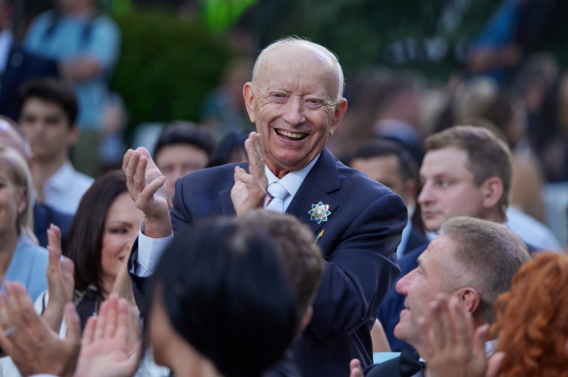 Зеленский сделал «Национальными легендами Украины» Ротару, Блохина и еще 5 украинцев - 4 - изображение