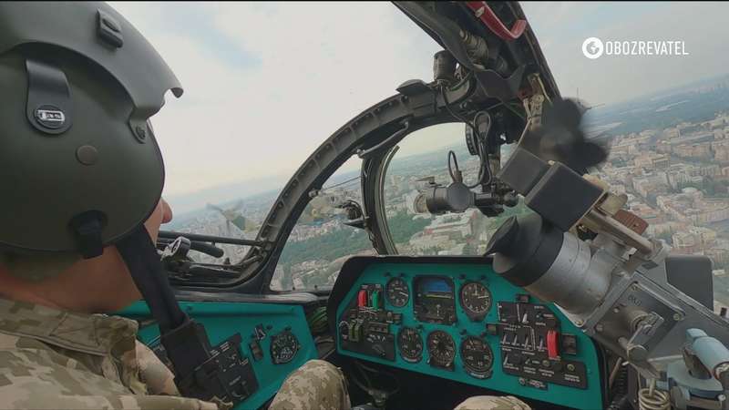 Авиация над Киевом. dqxikeidqxiqqeant