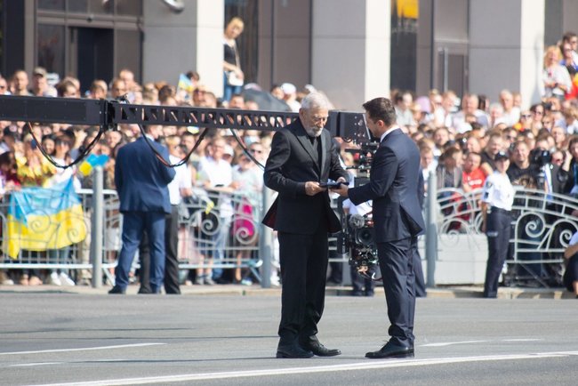 Зеленский вручил госнаграды по случаю Дня Независимости Украины 03 Зеленский вручил госнаграды по случаю Дня Независимости Украины 03