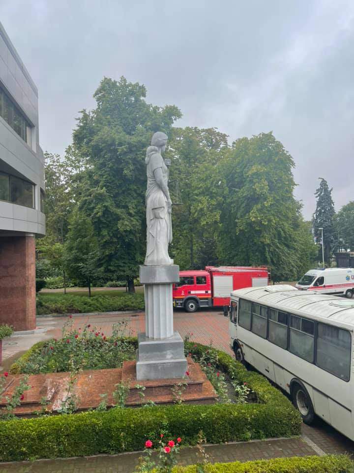 У Києві нібито замінували апеляційний суд У Києві нібито замінували апеляційний суд dqxikeidqxiqqeant