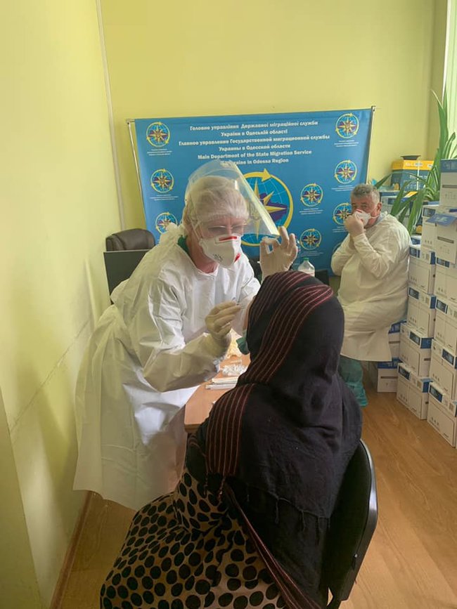 В Одессу доставили 133 беженца из Афганистана, - Госмиграция 02