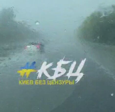 Видимость на дороге сильно ограничена. dqxikeidqxiqqeant