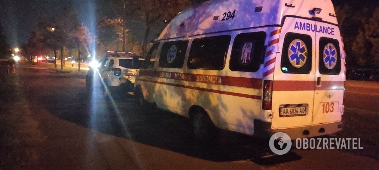 В Киеве мужчина угрожал устроить взрыв в многоэтажке: на место выезжал спецназ. Эксклюзивные фото и видео