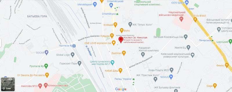 Орган в здании храма