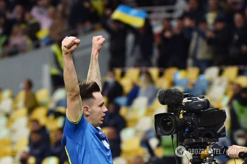 Николай Шапаренко отпраздновал гол вместе с трибунами dqxikeidqxitkant