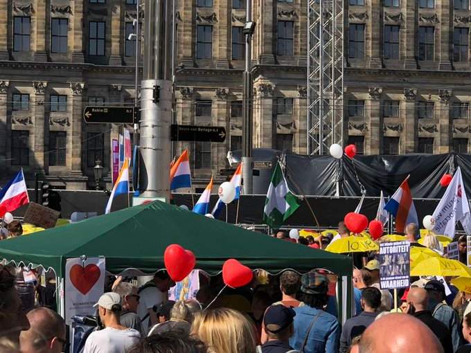 Акція в Амстердамі dqxikeidqxiqqeant