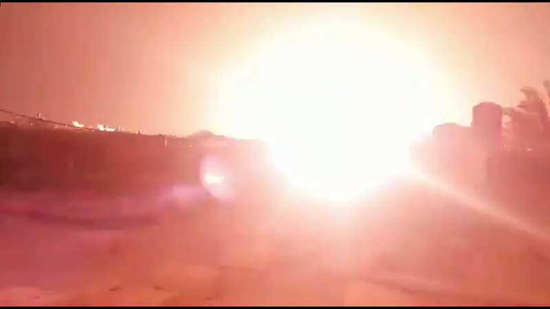 Вспышка от взрыва dqxikeidqxiqqeant