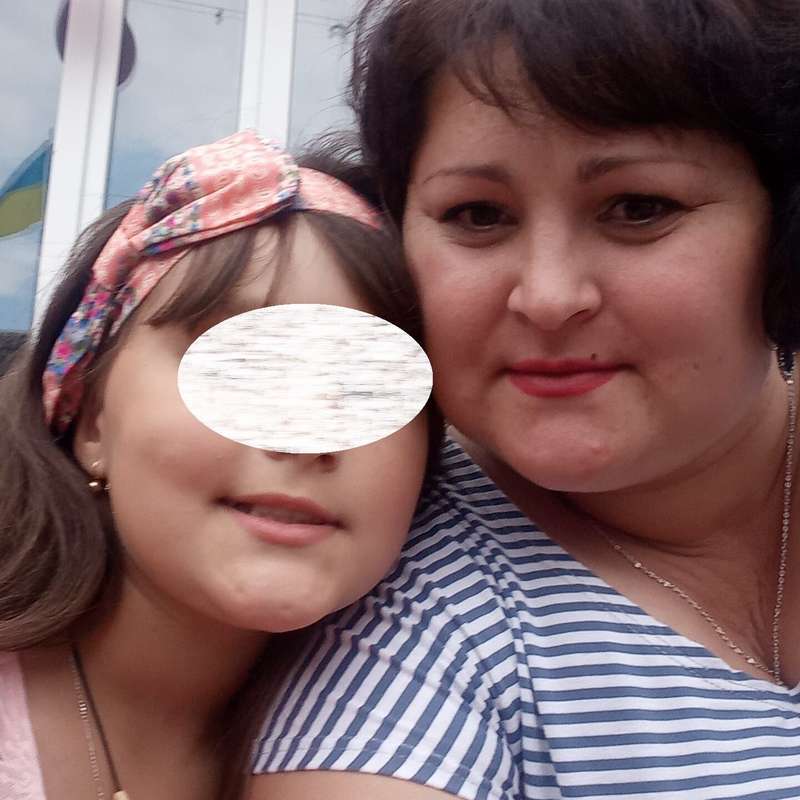 Анна с Софией шли в магазин за мороженым, когда в них влетел односельчанин dqxikeidqxiqqeant