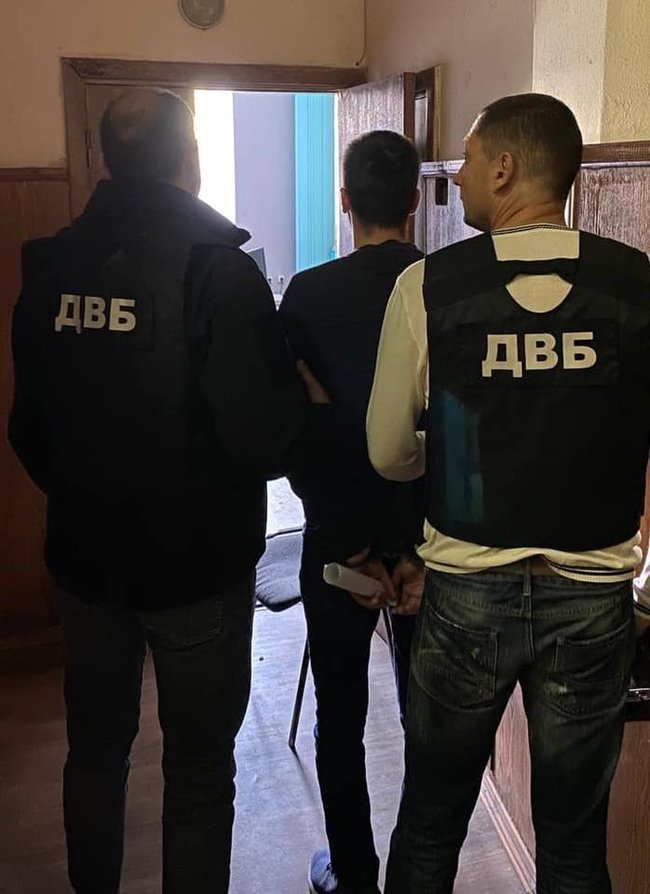 Следователю киевской полиции пытались дать 30 тыс. долл. взятки за закрытие дела 03