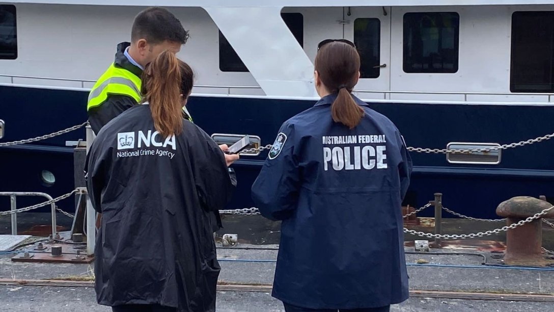 наркотики, яхта, полиция dqxikeidqxitkant